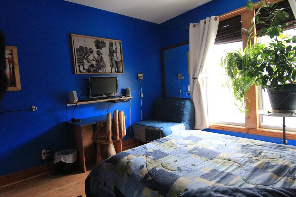 Gite L'Imprevu Montreal Bagian luar foto